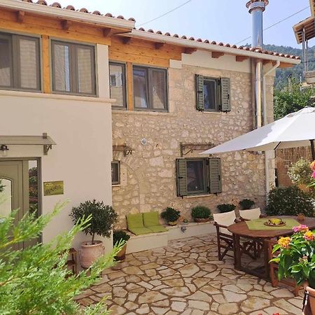 La Casa Di Bella A Tradional Stone House With Barbecue Βίλα Καρυά Εξωτερικό φωτογραφία