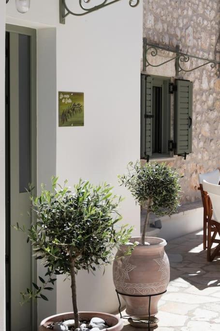La Casa Di Bella A Tradional Stone House With Barbecue Βίλα Καρυά Εξωτερικό φωτογραφία