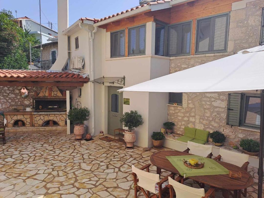 La Casa Di Bella A Tradional Stone House With Barbecue Βίλα Καρυά Εξωτερικό φωτογραφία