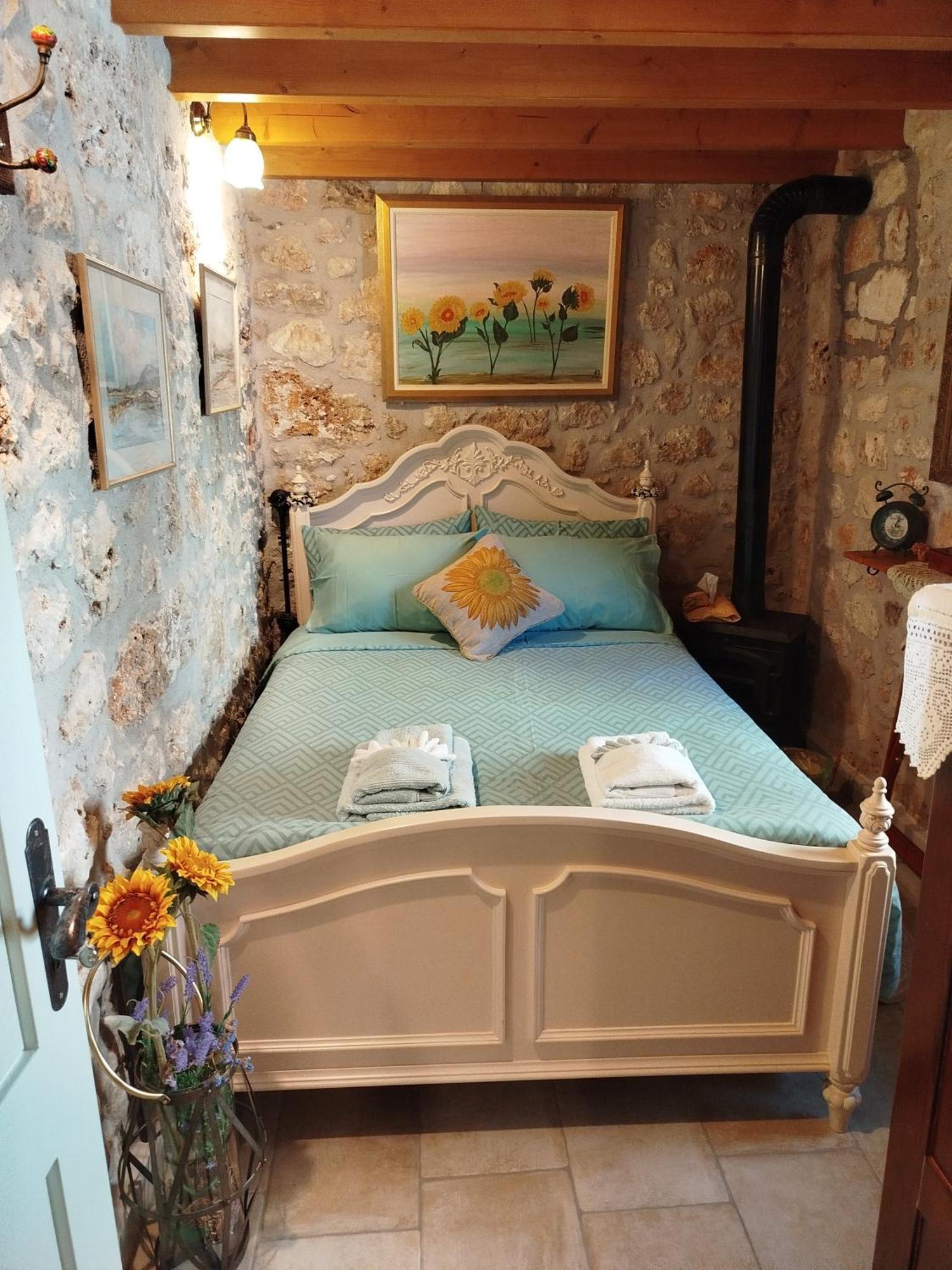 La Casa Di Bella A Tradional Stone House With Barbecue Βίλα Καρυά Εξωτερικό φωτογραφία